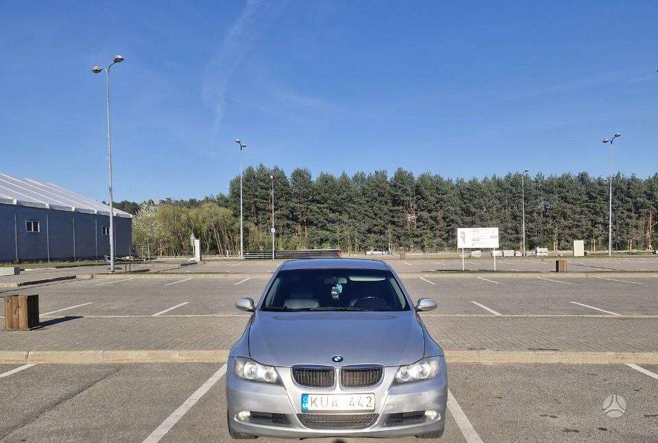 BMW 320, 2.0 l., Седан