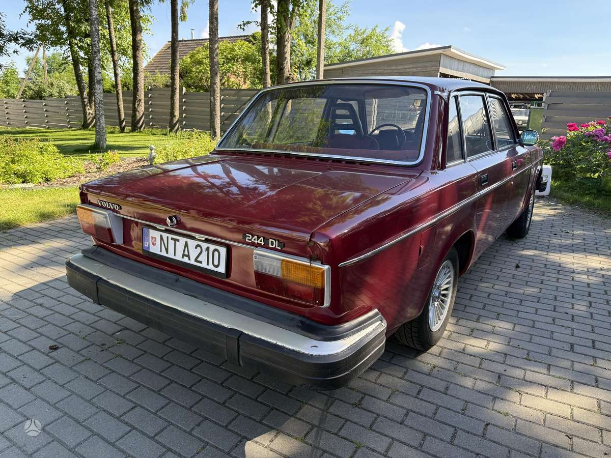 Volvo 244 - 3