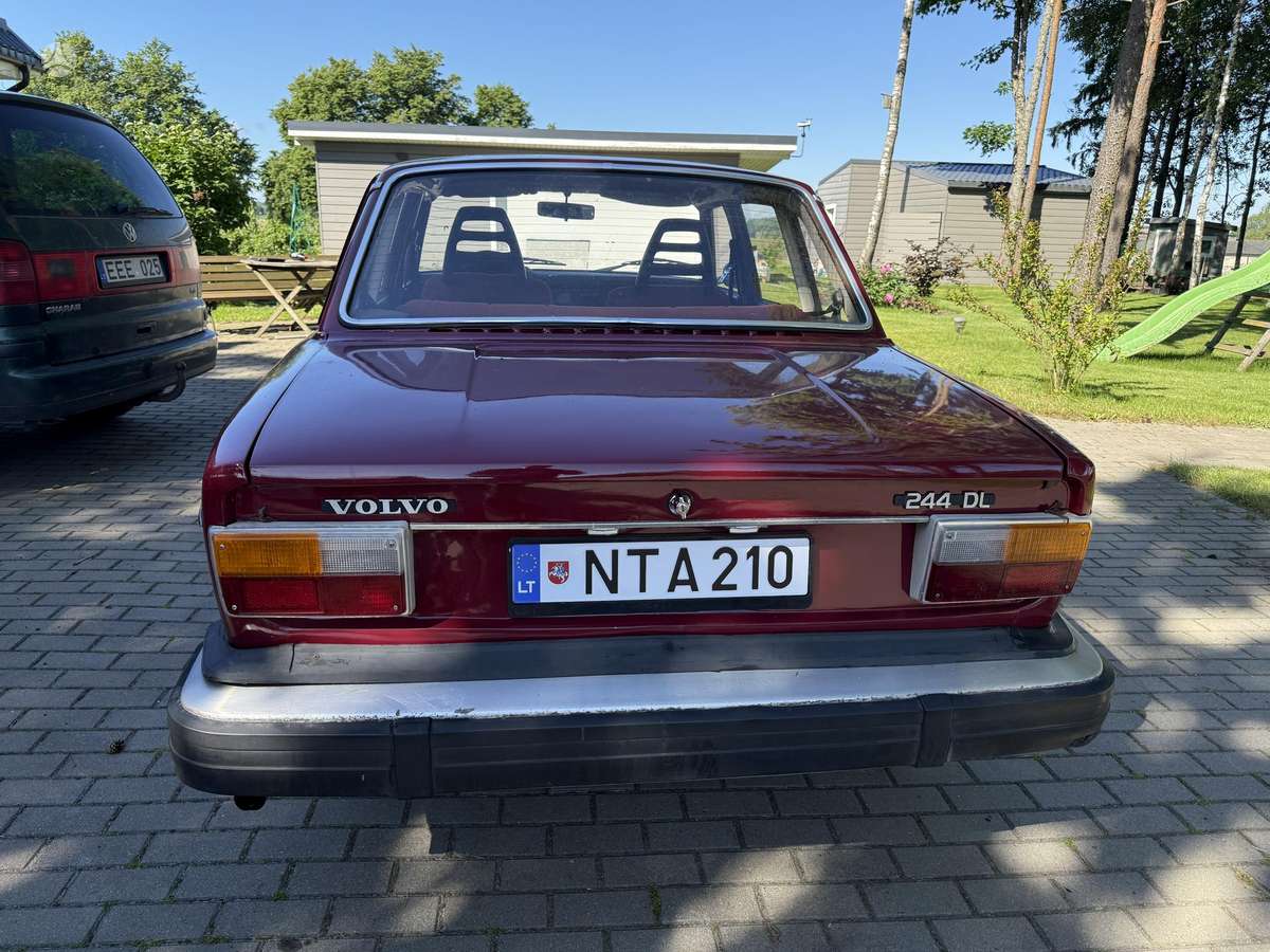 Volvo 244 - 6