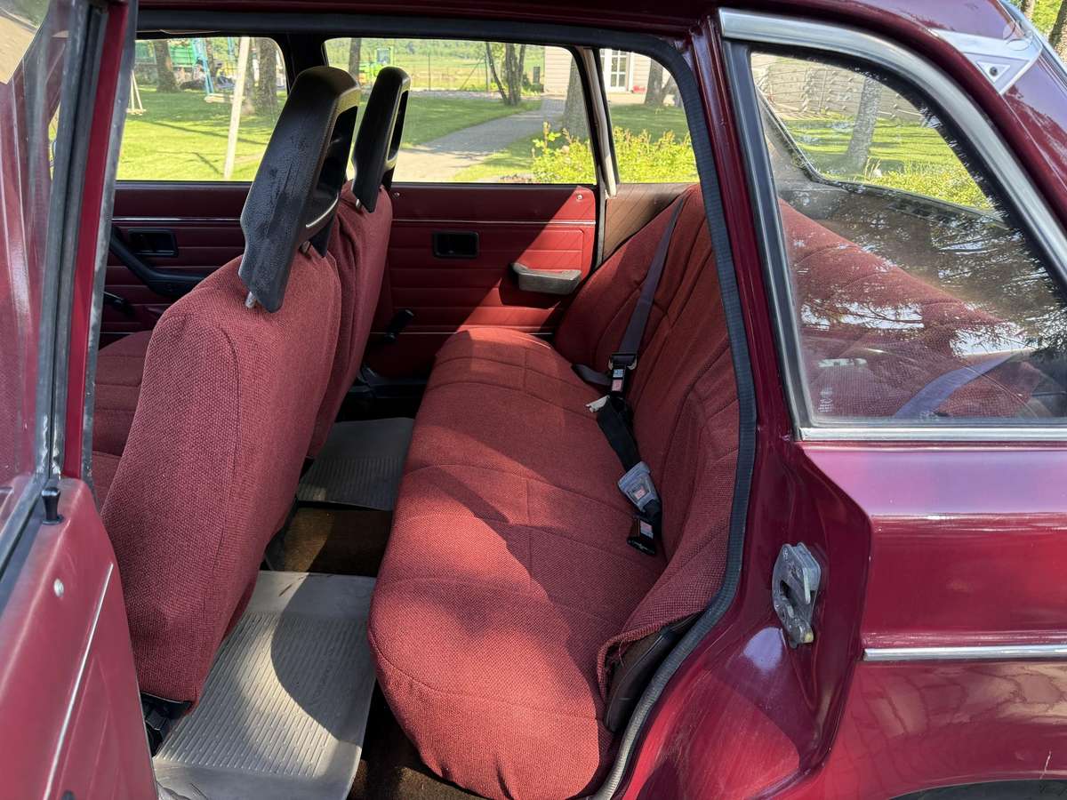 Volvo 244 - 8