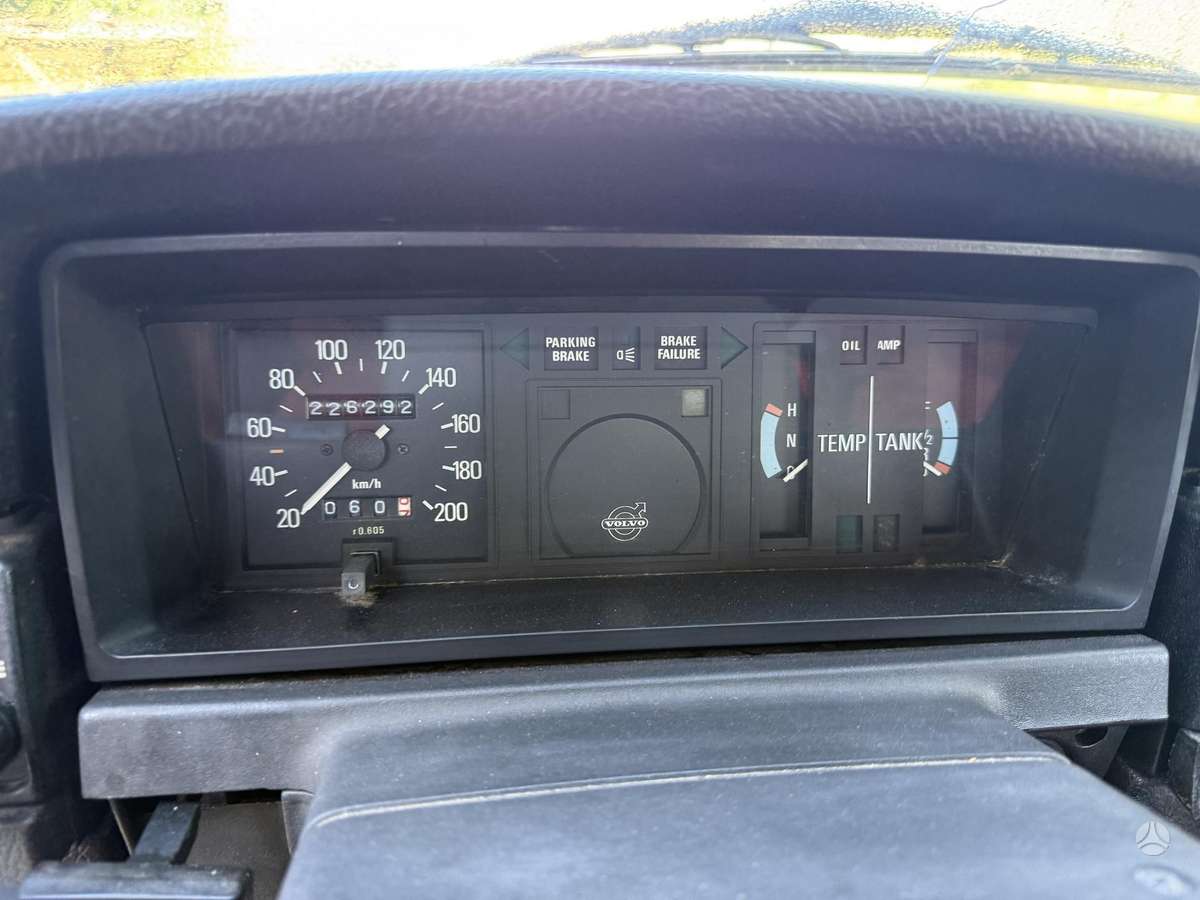 Volvo 244 - 9