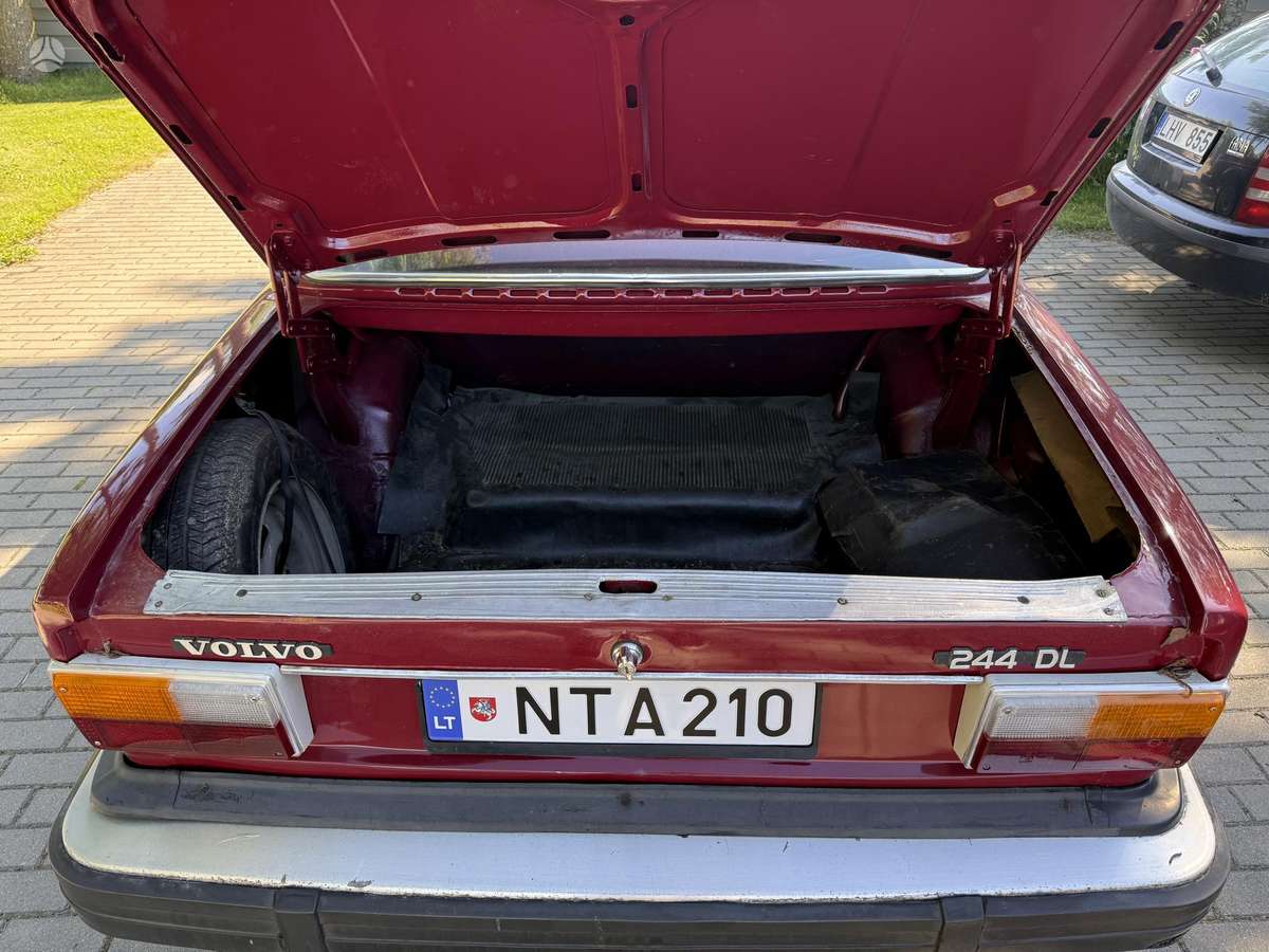 Volvo 244 - 11
