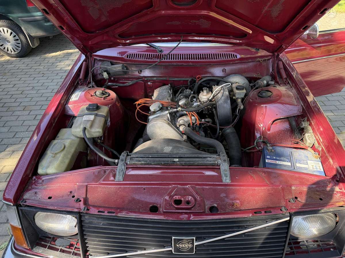Volvo 244 - 12