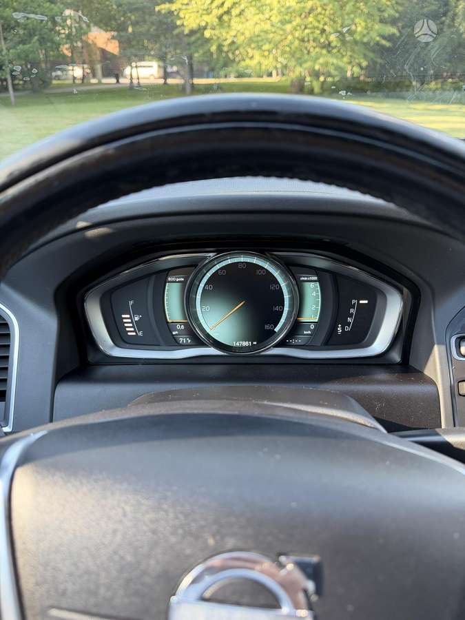 Volvo XC60 3 2 L Off road Crossover 2014 M A31181842 volvo-xc60-3-2-l-off-road-crossover-2014-m-a31181842