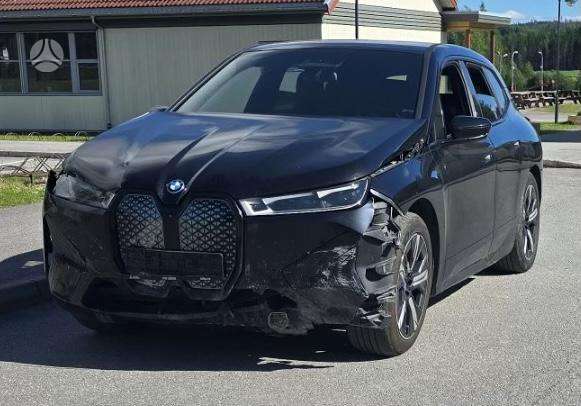 BMW iX