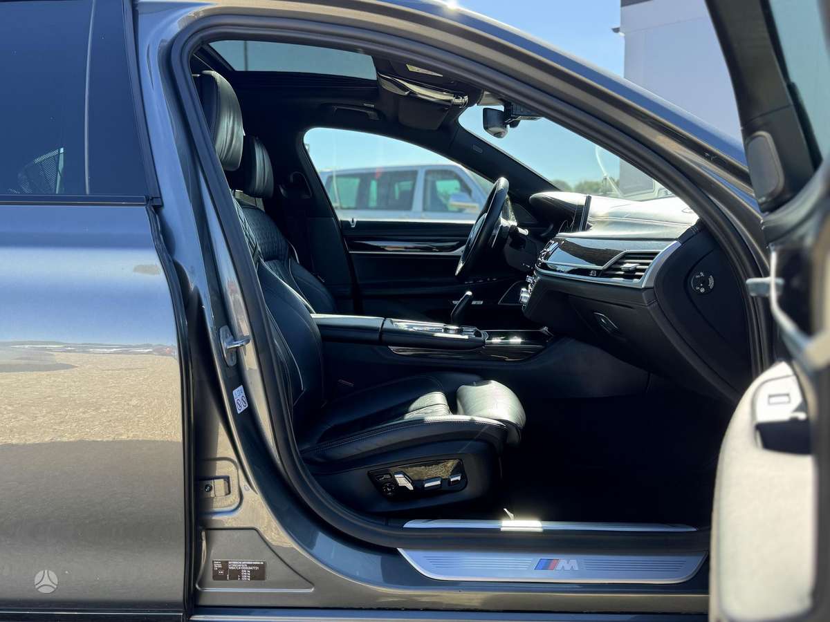 BMW 730, 3.0 l., Седан
