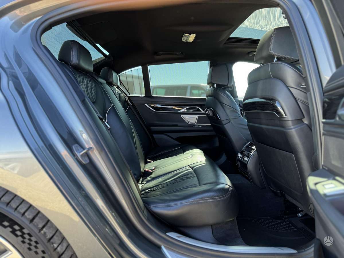 BMW 730, 3.0 l., Седан