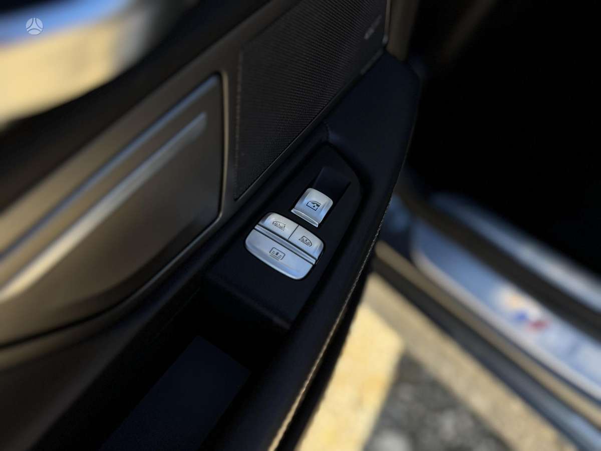 BMW 730, 3.0 l., Седан