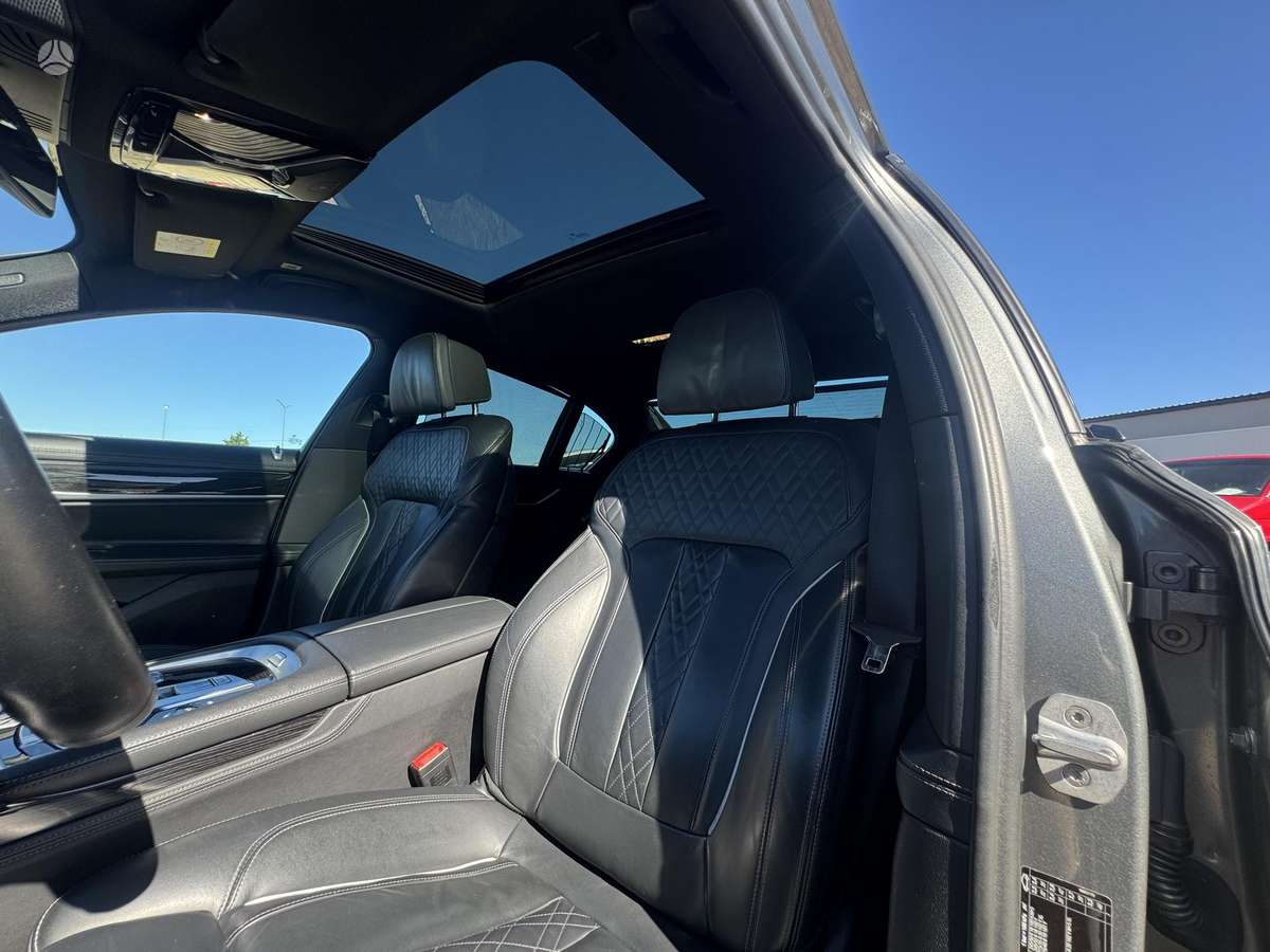 BMW 730, 3.0 l., Седан