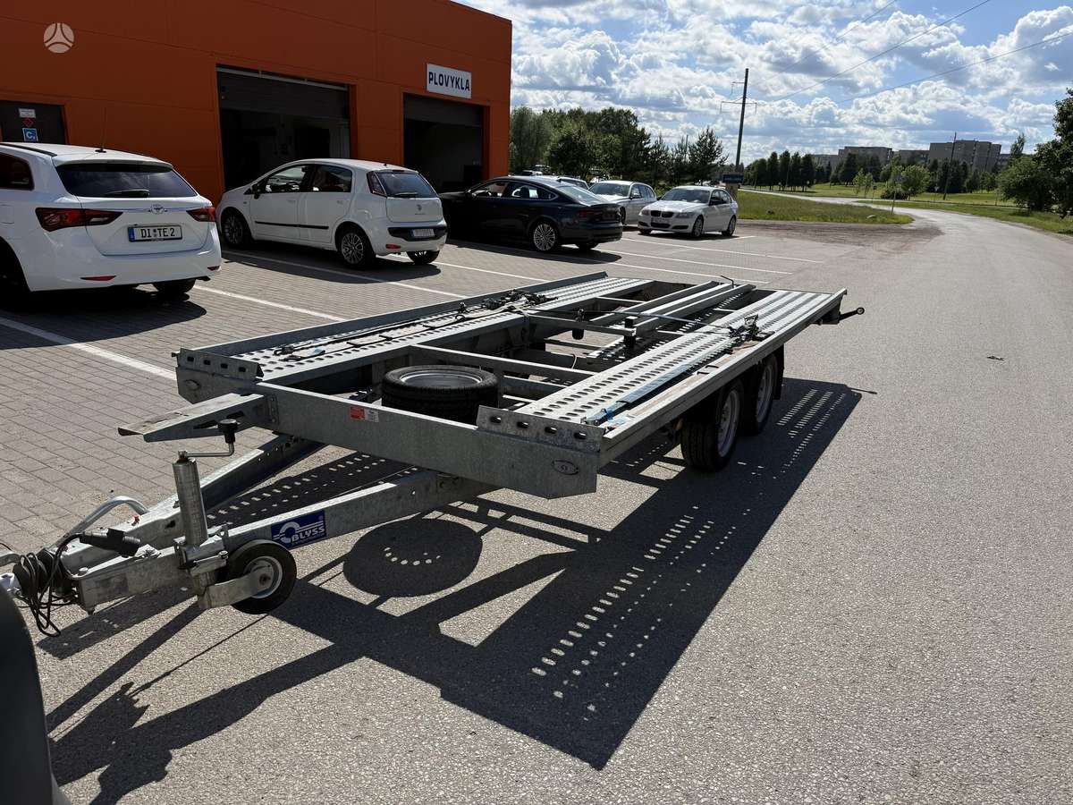 Blyss, auto transporter