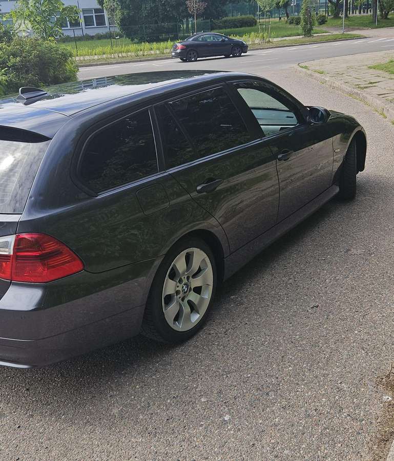BMW 320, 2.0 l., wagon