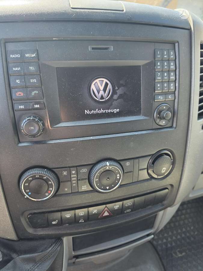 Volkswagen Crafter, cargo vans