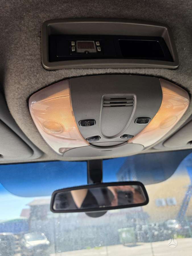 Volkswagen Crafter, cargo vans