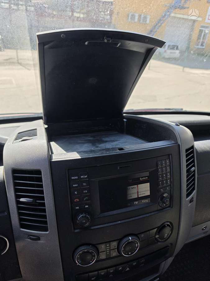 Volkswagen Crafter, cargo vans
