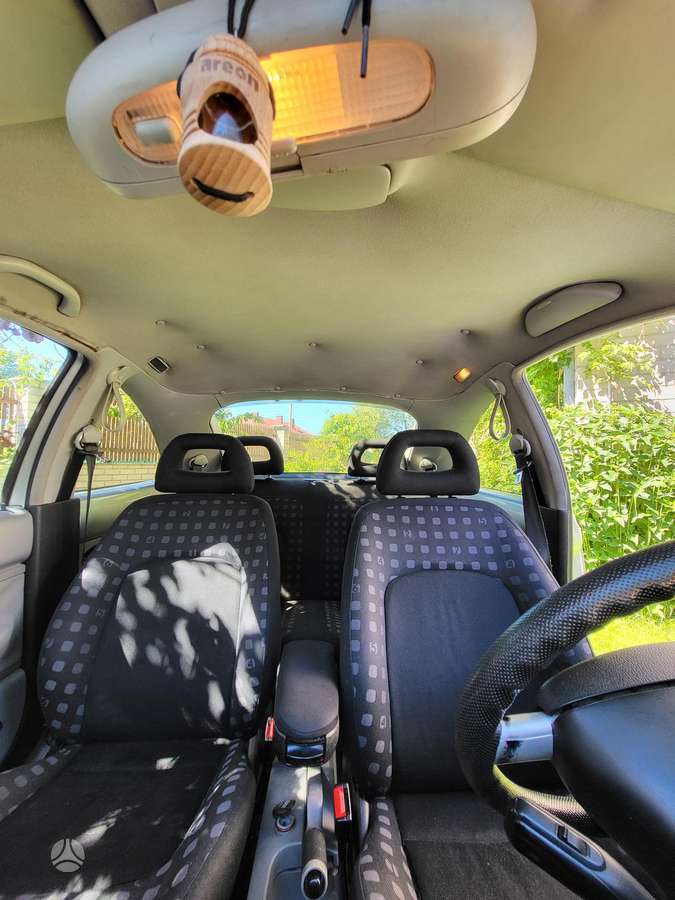 Volkswagen Beetle - 5