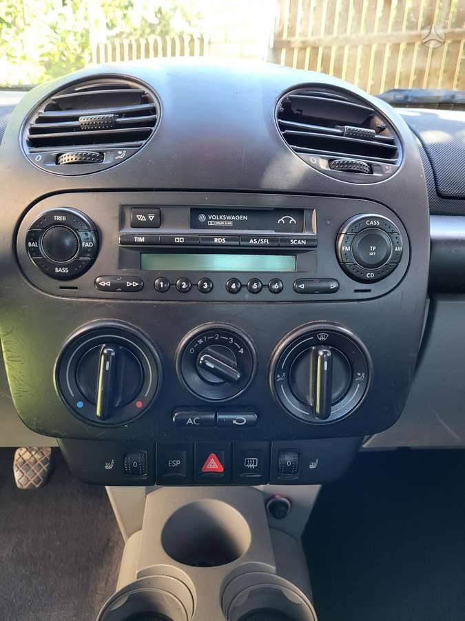 Volkswagen Beetle - 7