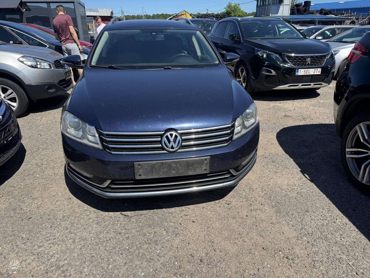 Volkswagen Passat - 2