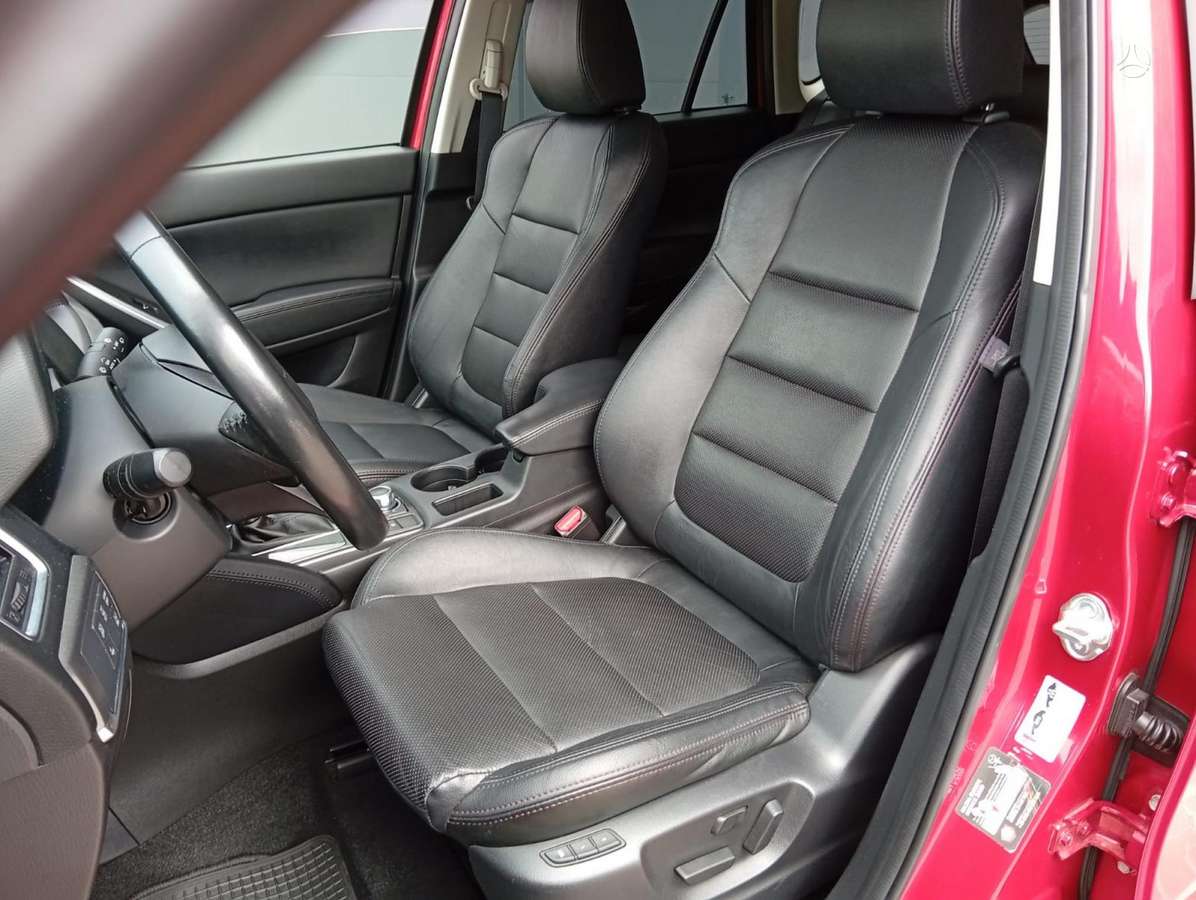 Mazda CX-5, 2.2 l., off-road / crossover
