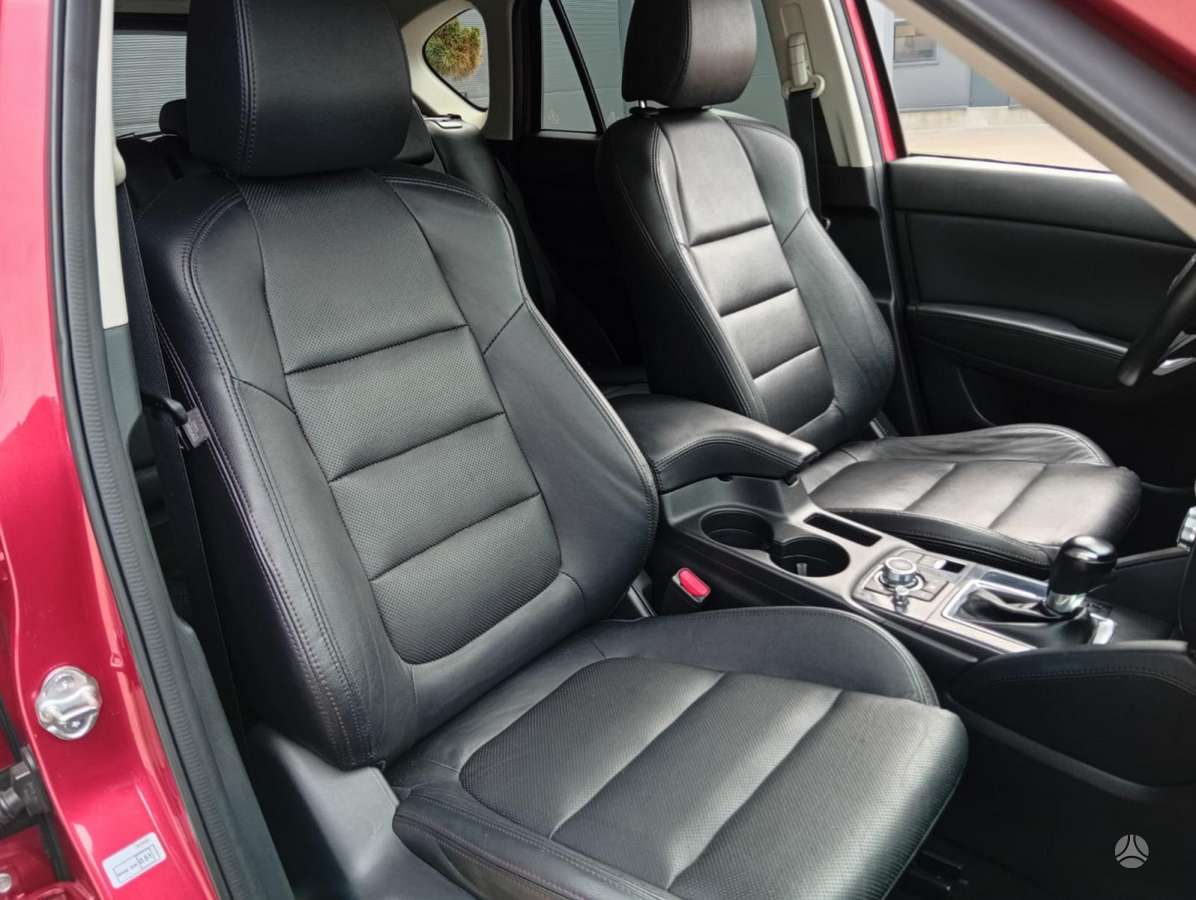 Mazda CX-5, 2.2 l., off-road / crossover