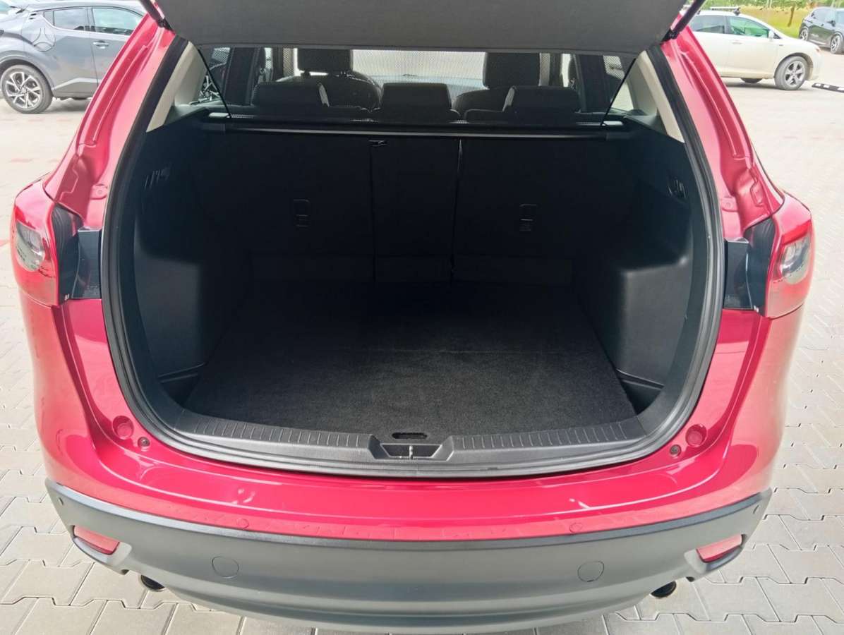 Mazda CX-5, 2.2 l., off-road / crossover