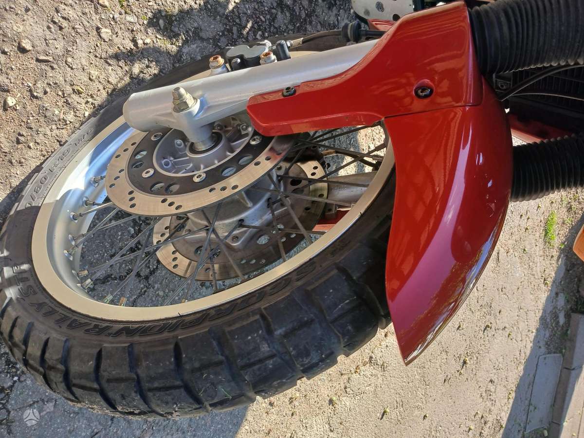 Triumph Tiger 850cc, enduro / adventure