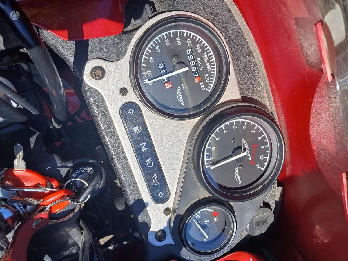Triumph Tiger 850cc, enduro / adventure