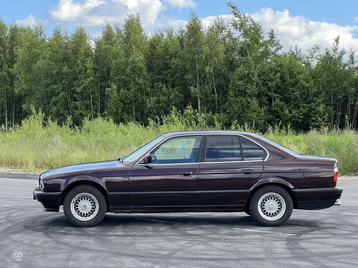 BMW 520, 2.0 l., Седан