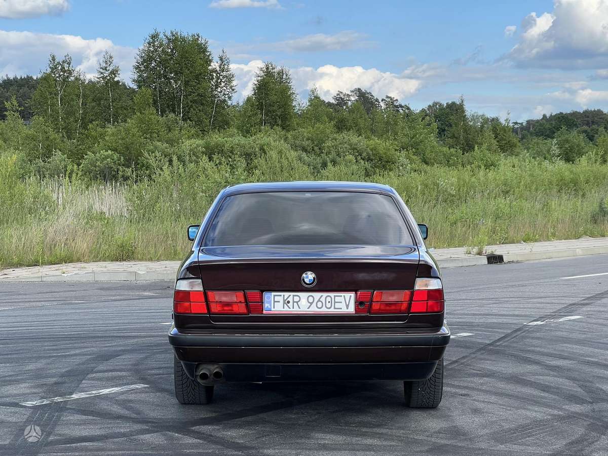 BMW 520, 2.0 l., Седан