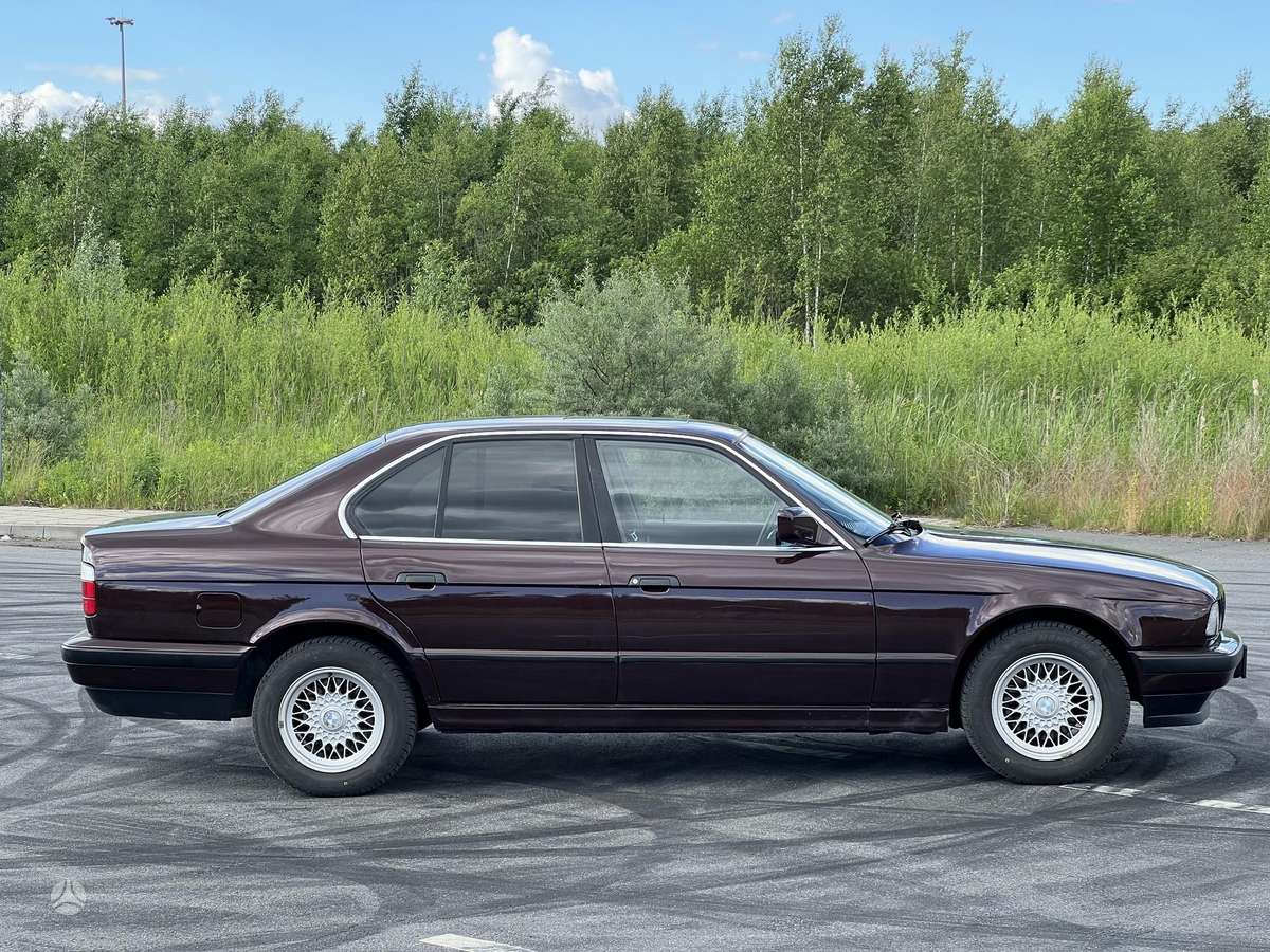 BMW 520, 2.0 l., Седан