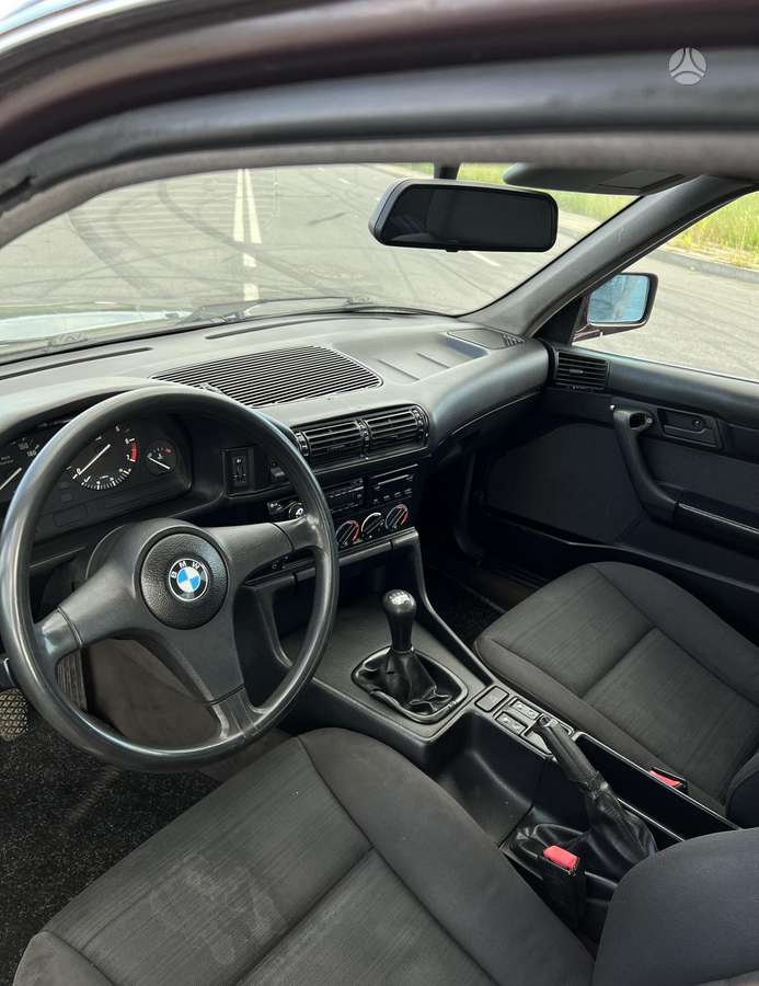 BMW 520, 2.0 l., Седан