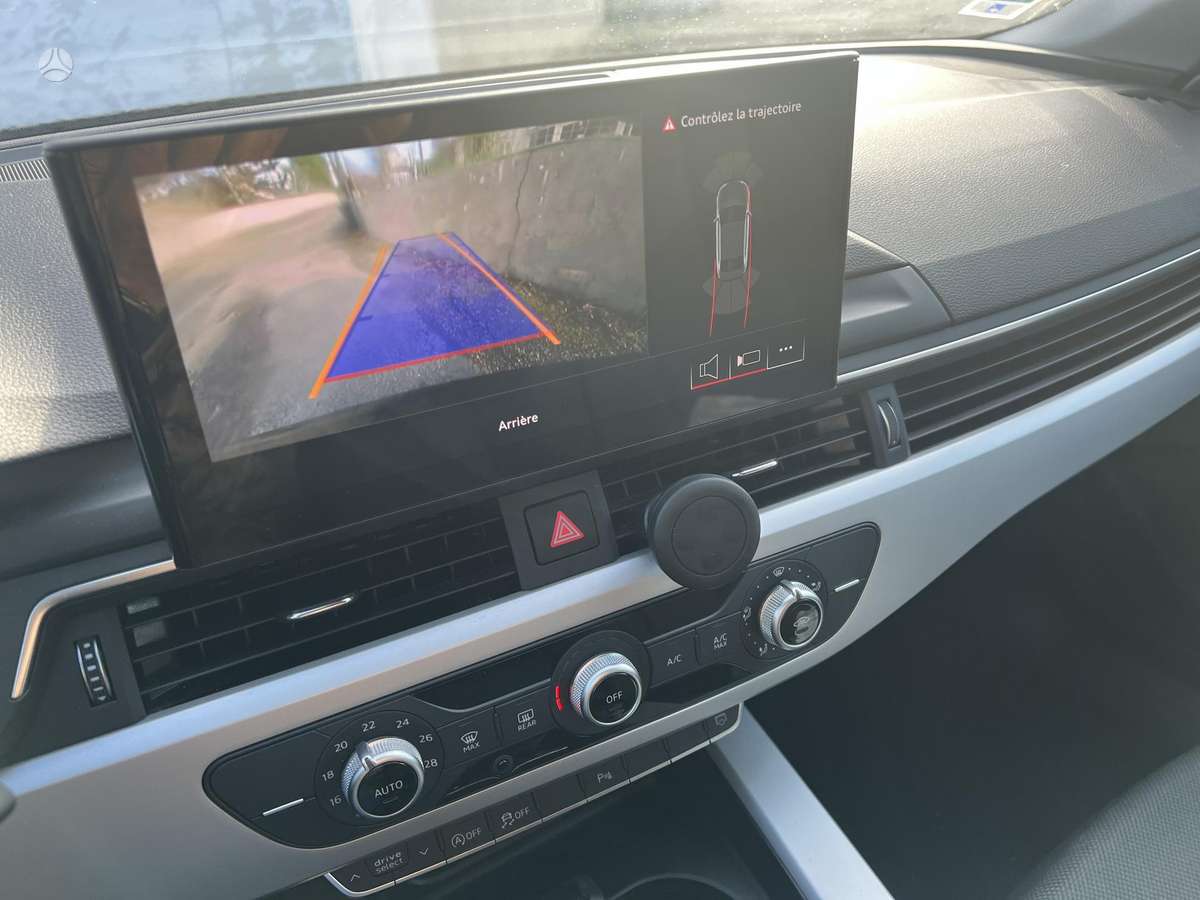 Audi A4, 2.0 l., Седан