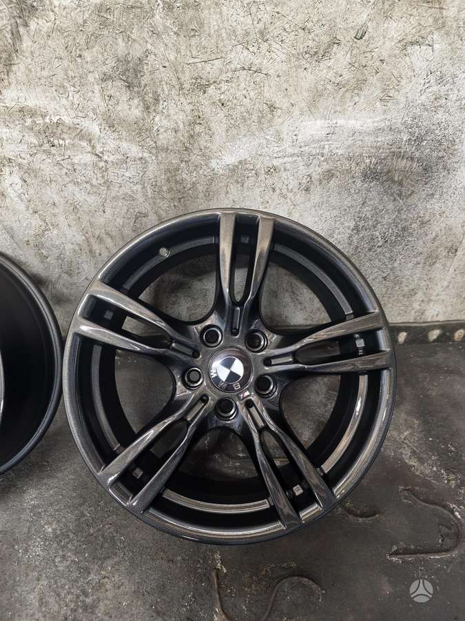 BMW, lengvojo lydinio, R18