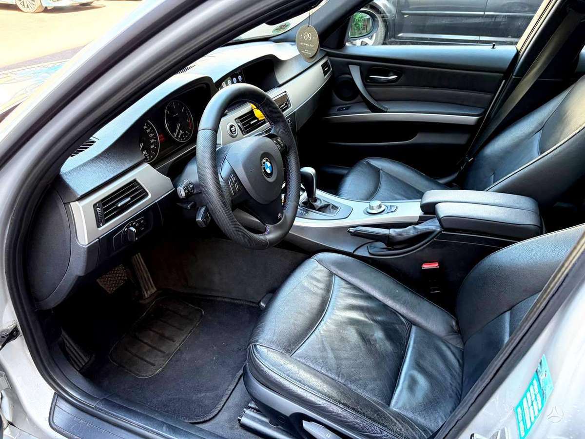 BMW 320, 2.0 l., wagon