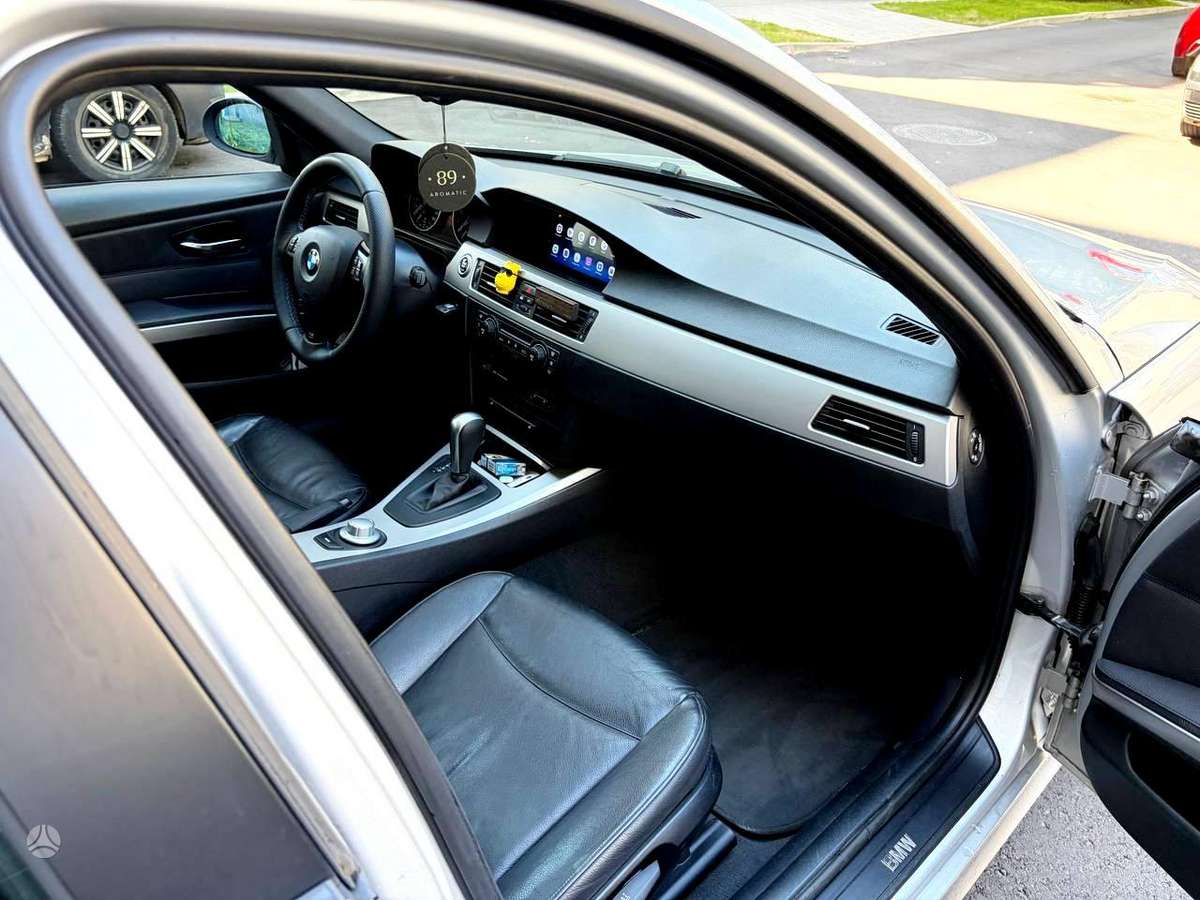 BMW 320, 2.0 l., wagon