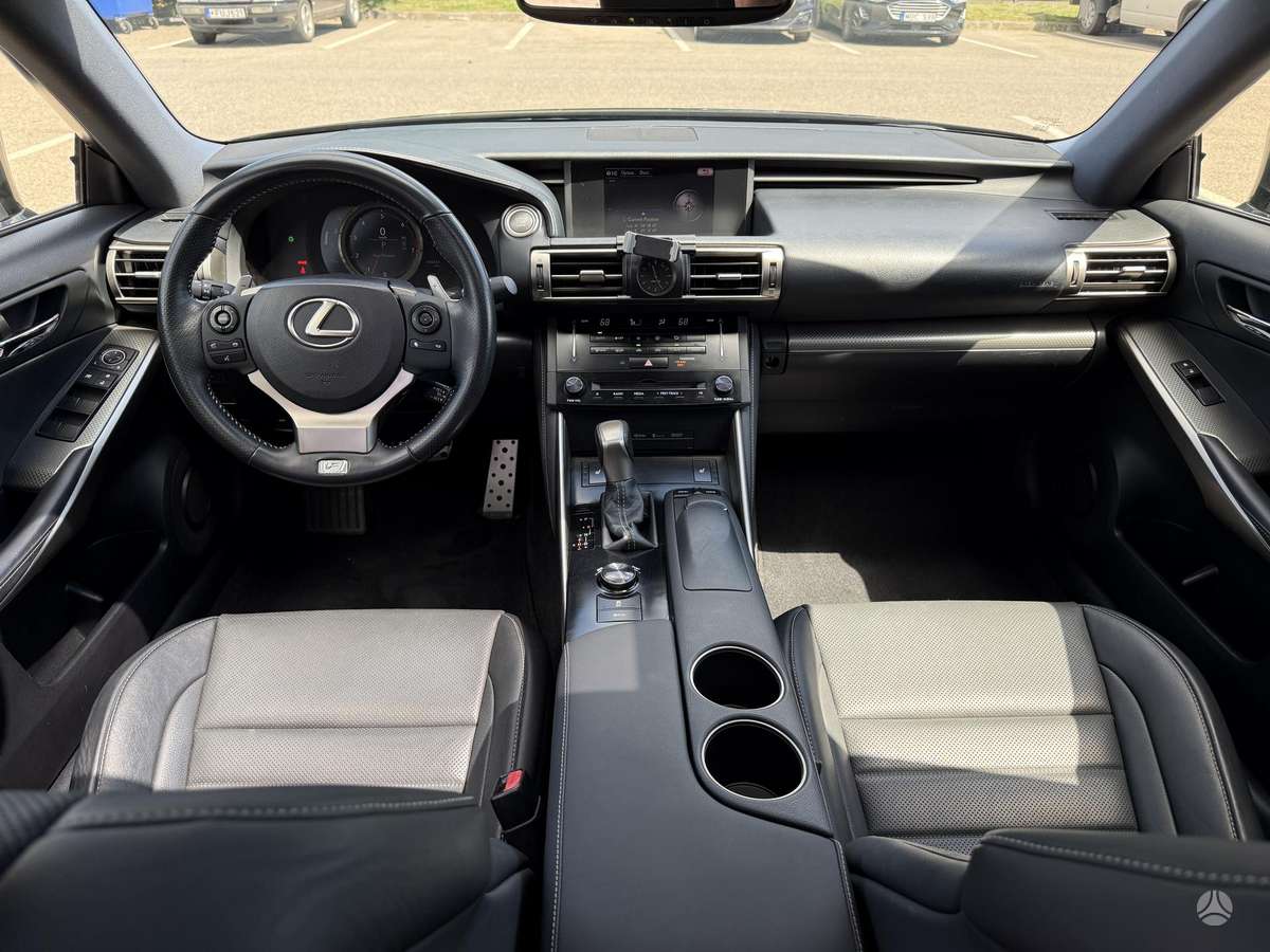 Lexus IS 250, 2.5 l., Седан