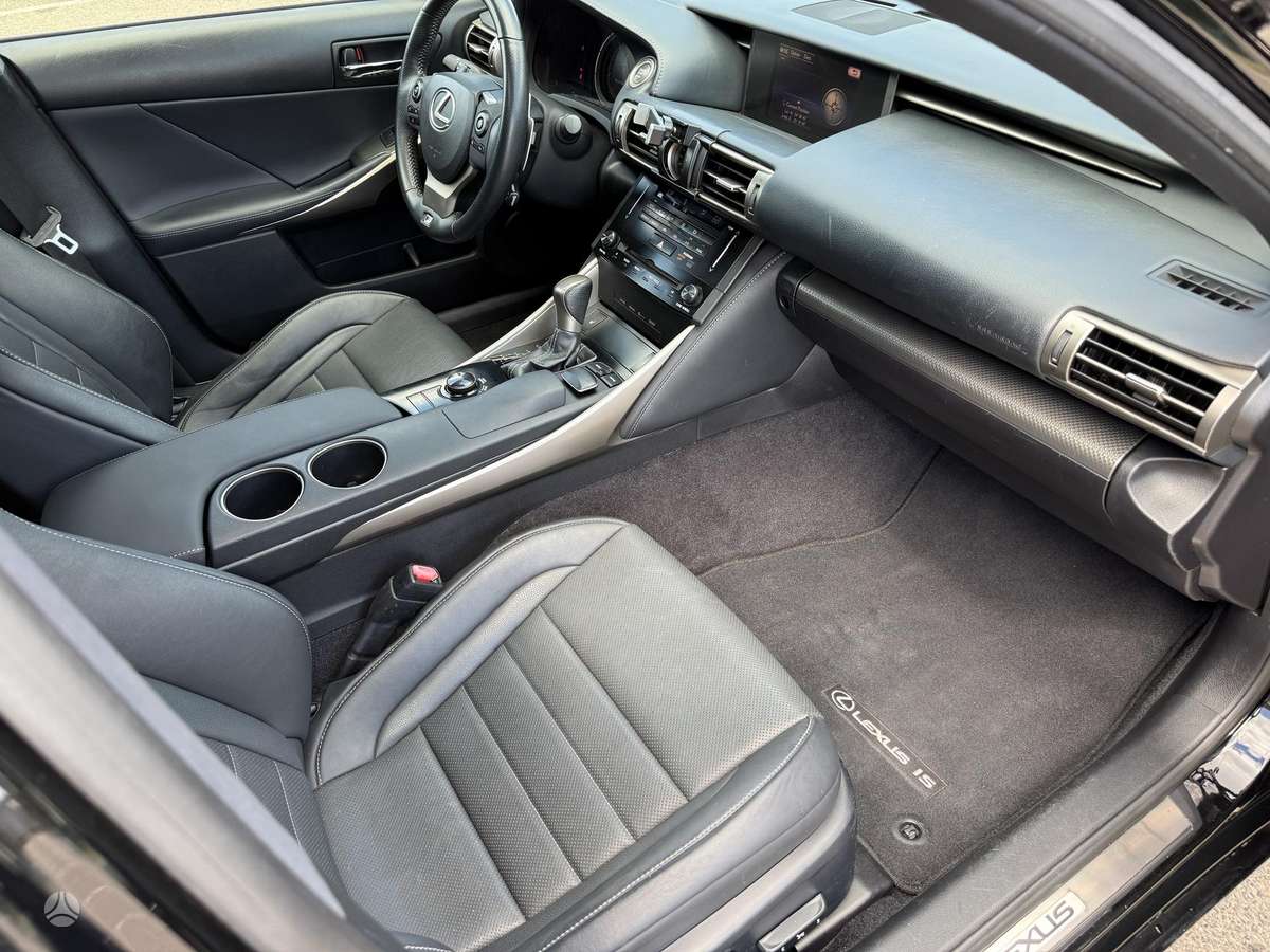 Lexus IS 250, 2.5 l., Седан