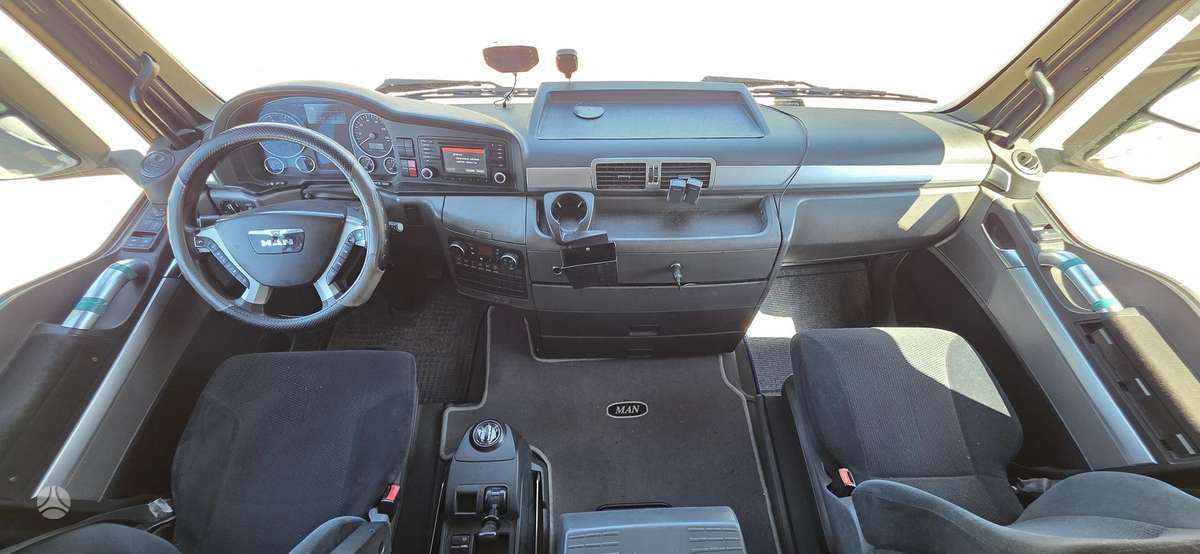 MAN TGX 480, double sleeper