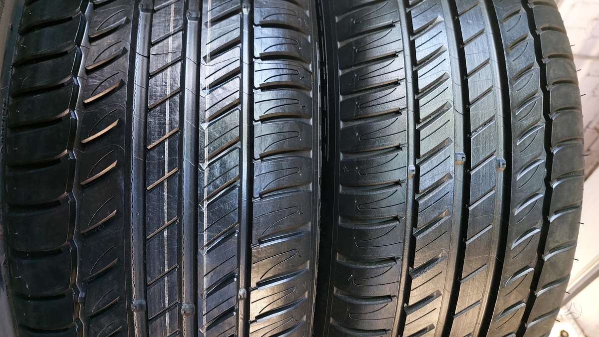 Interstate MICHELIN turim vietoj, summer 215/55 R16