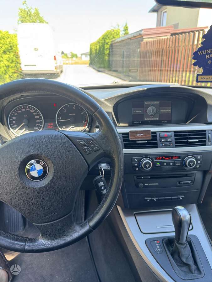 BMW 320, 2.0 l., wagon