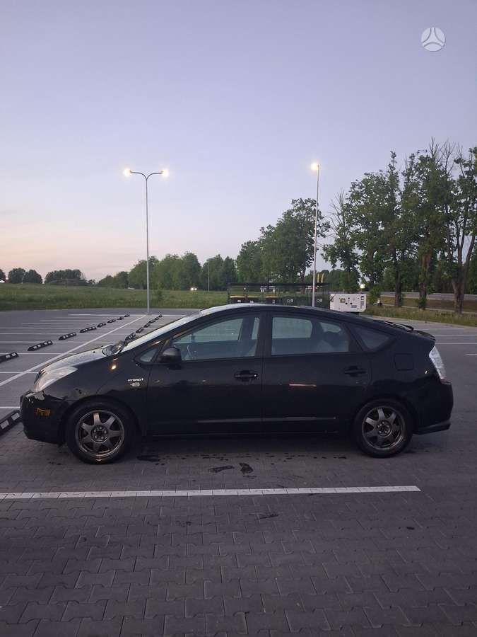 Toyota Prius - 2