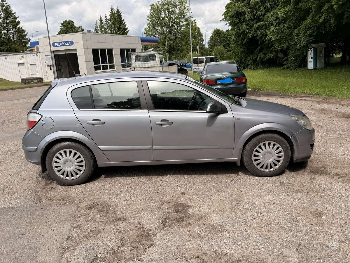Opel Astra, 1.7 l., hatchback