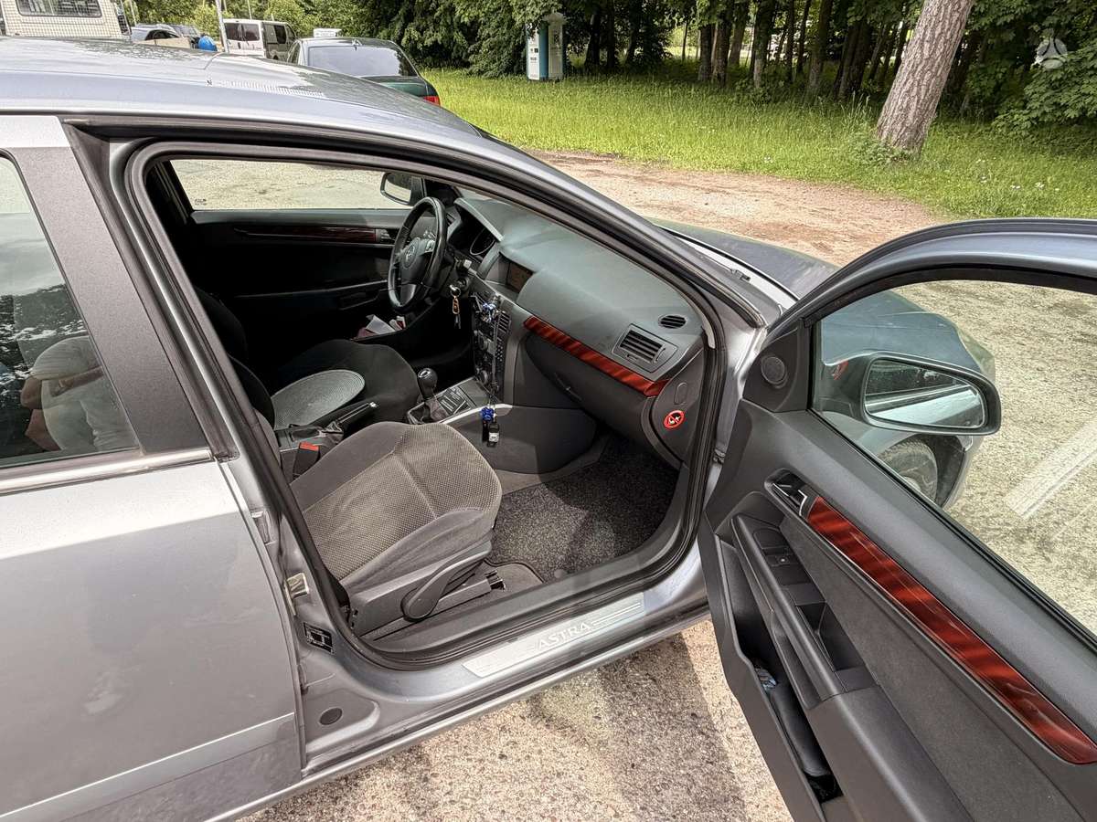 Opel Astra, 1.7 l., hatchback
