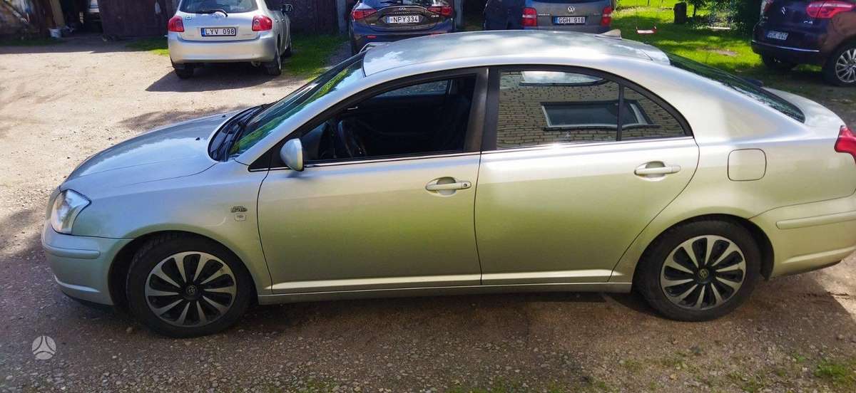 Toyota Avensis - 3