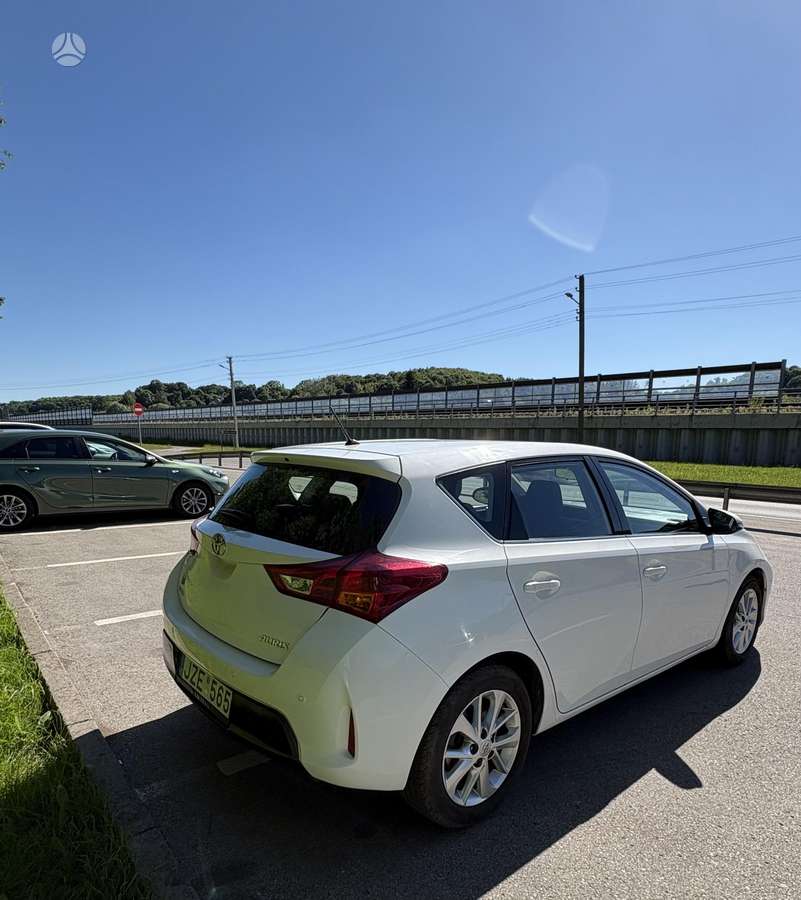 Toyota Auris, 1.3 l., hatchback