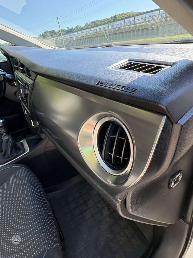 Toyota Auris, 1.3 l., hatchback