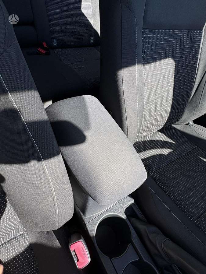 Toyota Auris, 1.3 l., hatchback