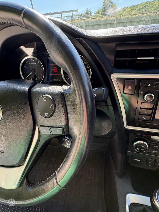 Toyota Auris, 1.3 l., hatchback