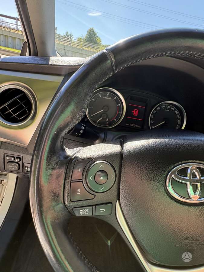 Toyota Auris, 1.3 l., hatchback