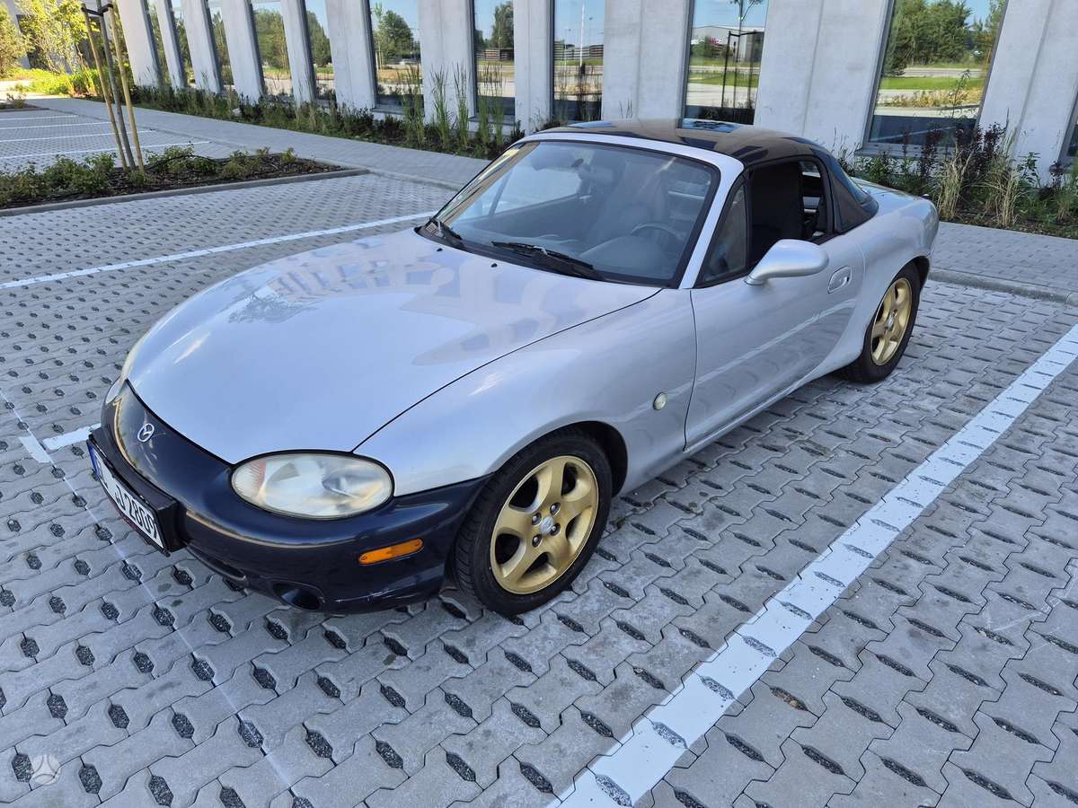 Mazda MX-5, 1.6 l., convertible