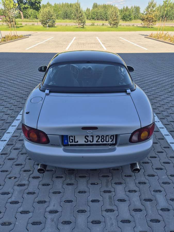 Mazda MX-5, 1.6 l., Кабриолет
